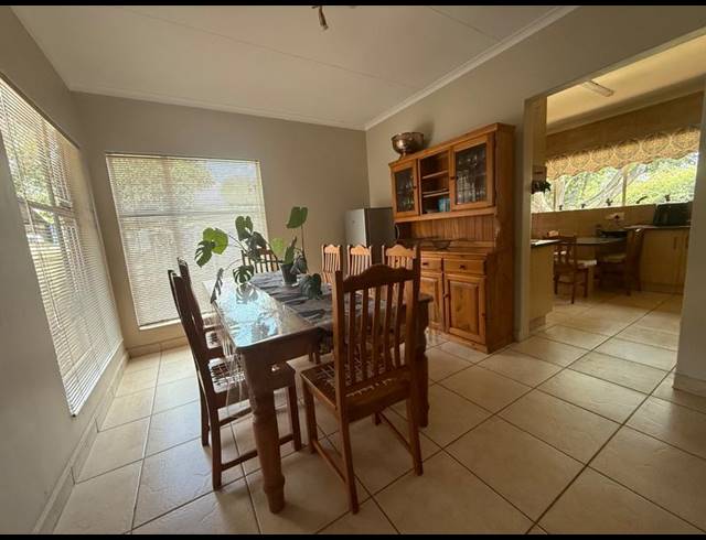 5 BEDROOM HOUSE FOR SALE IN VANDERBIJLPARK SE 3